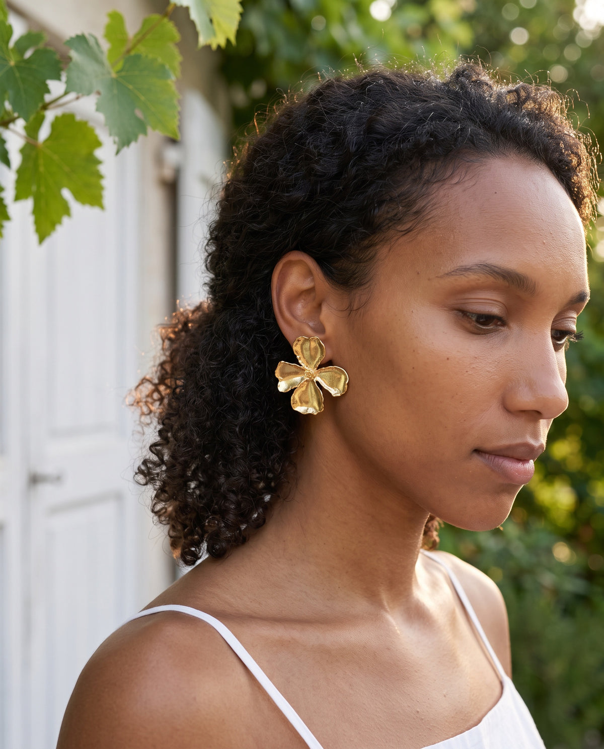 gold flower earrings