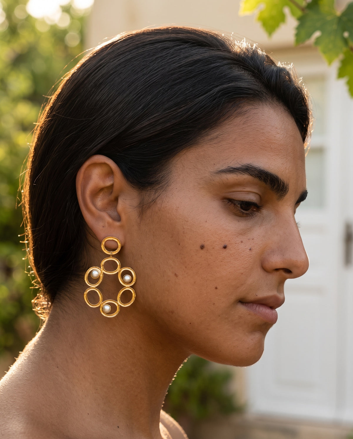 Pearl loop hoop earrings