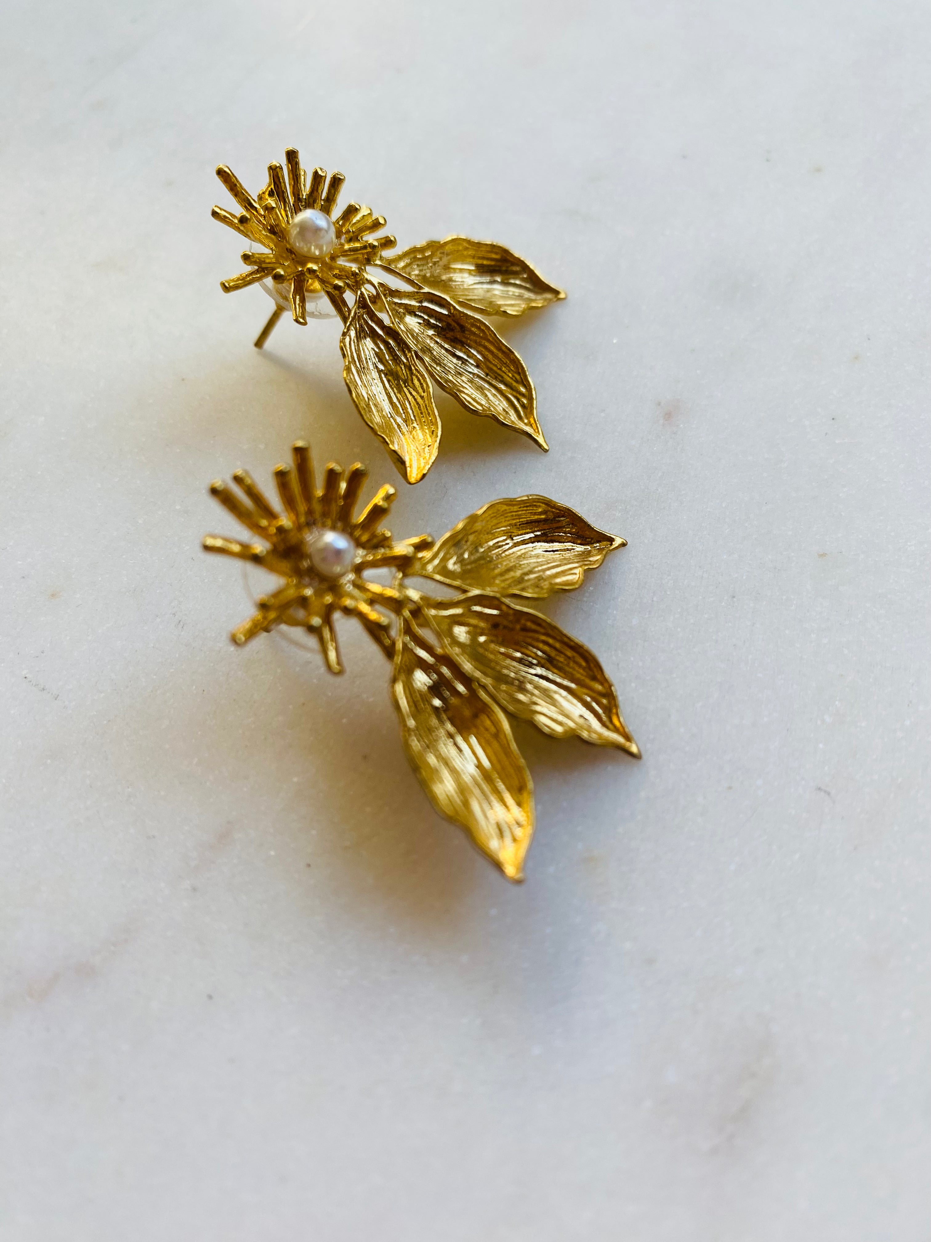 gold flower design pearl earrings