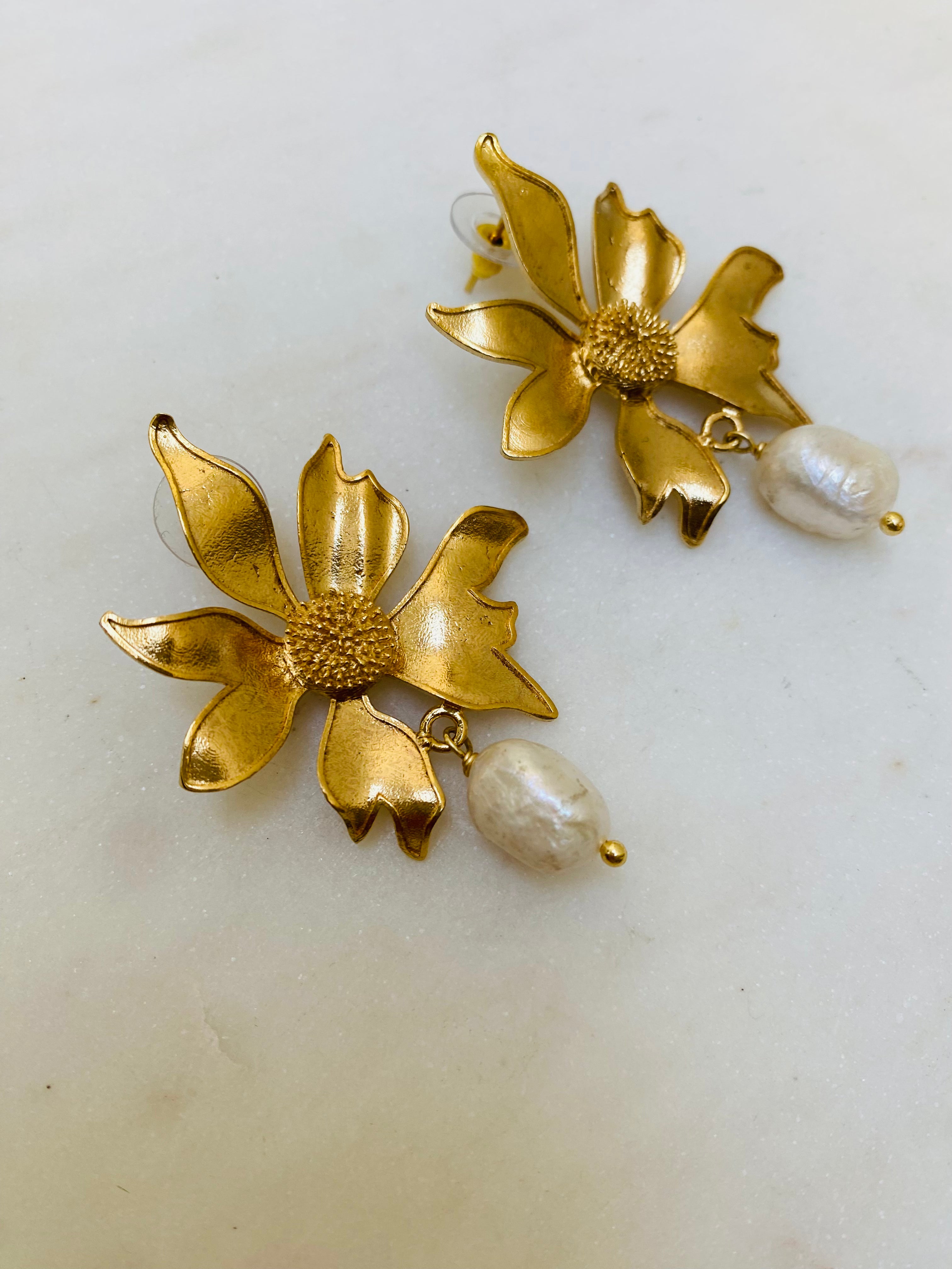 gold flower earrings pearl drop