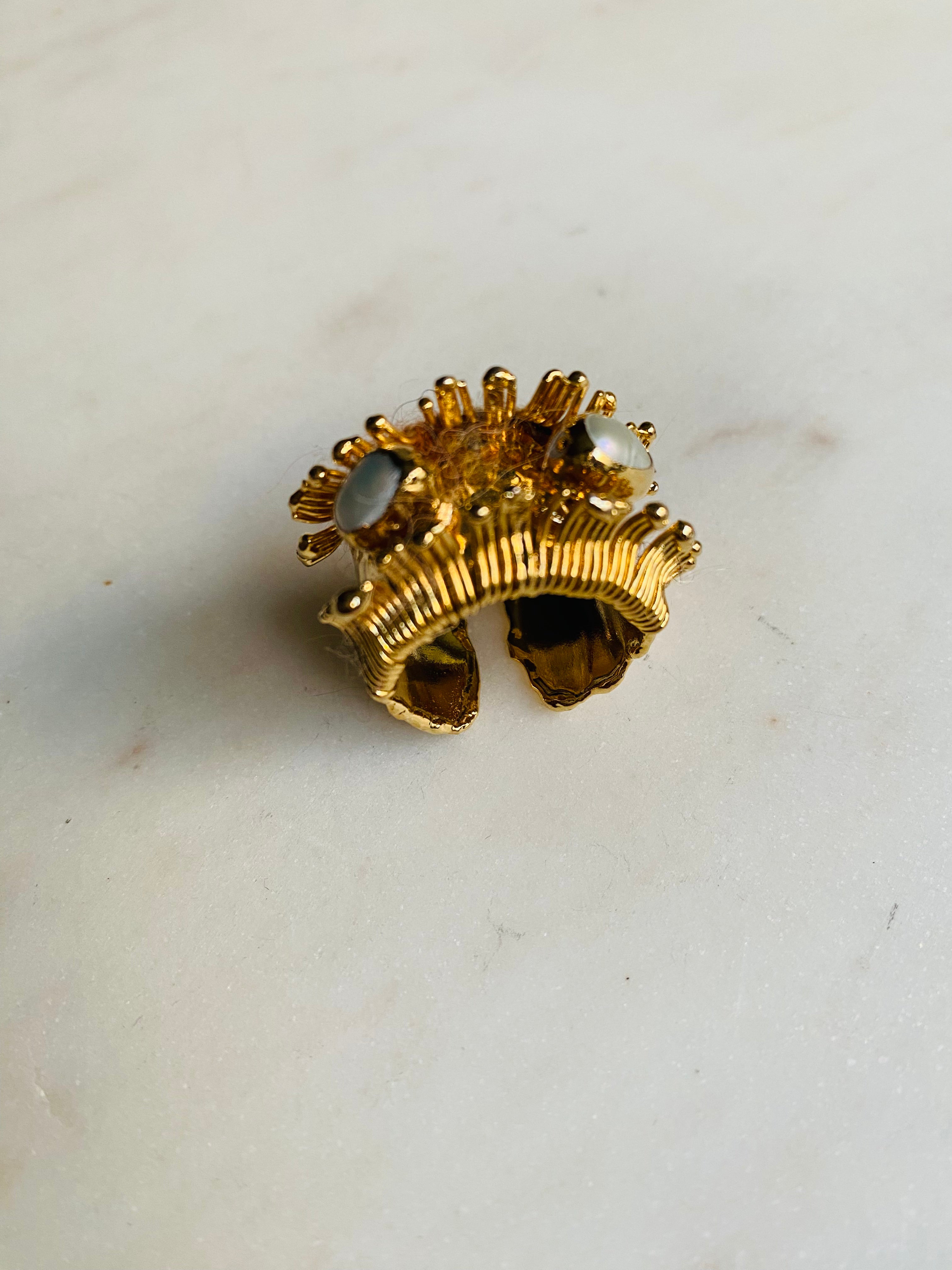 chunky gold ring with pearls