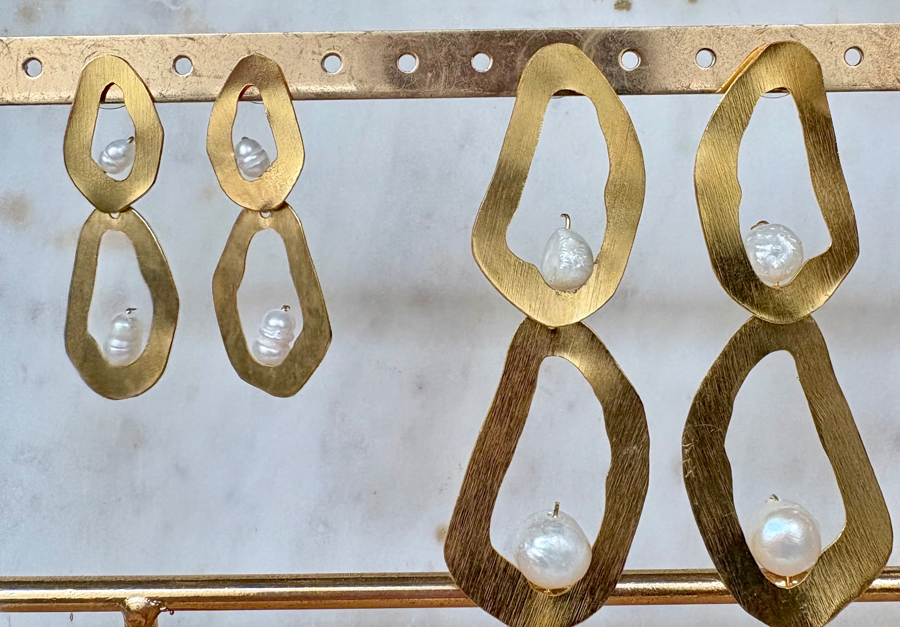 double oval goldplated earrings with pearl