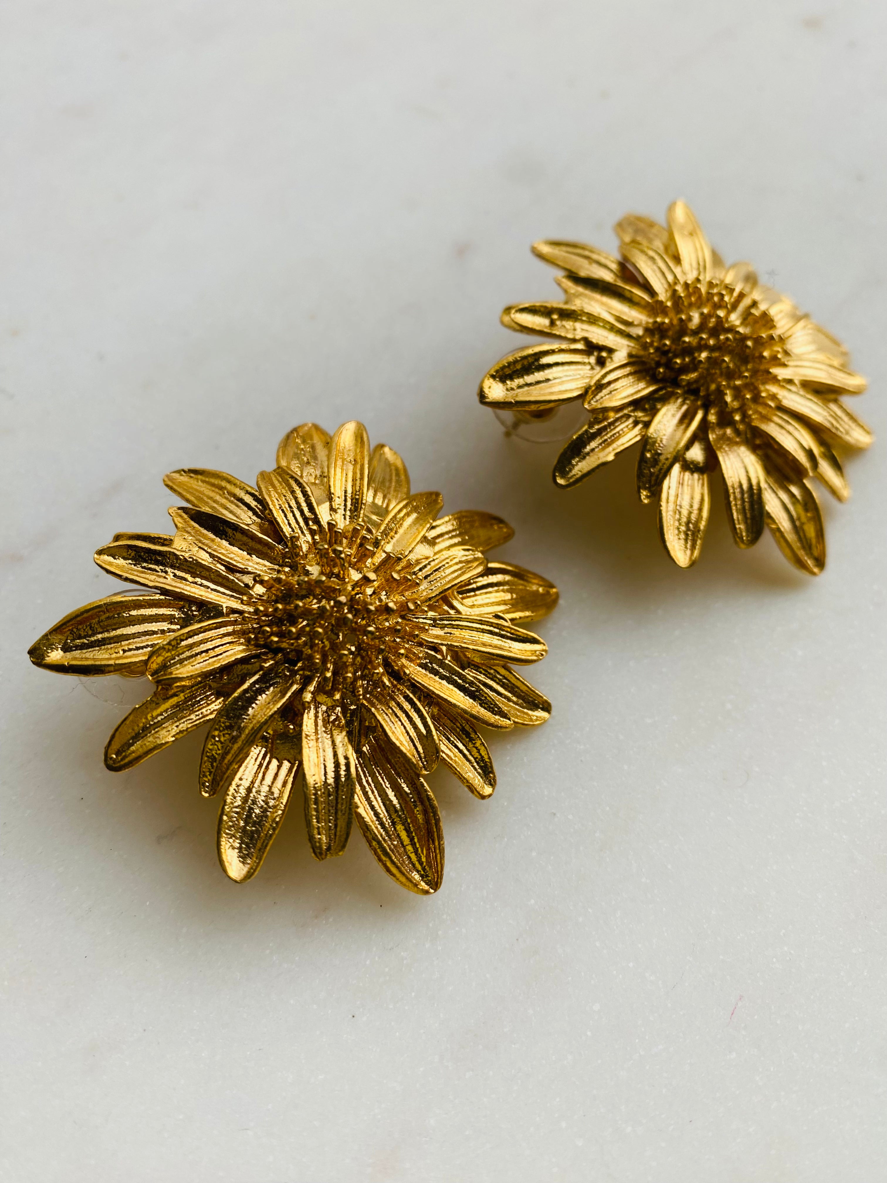gold flower earrings