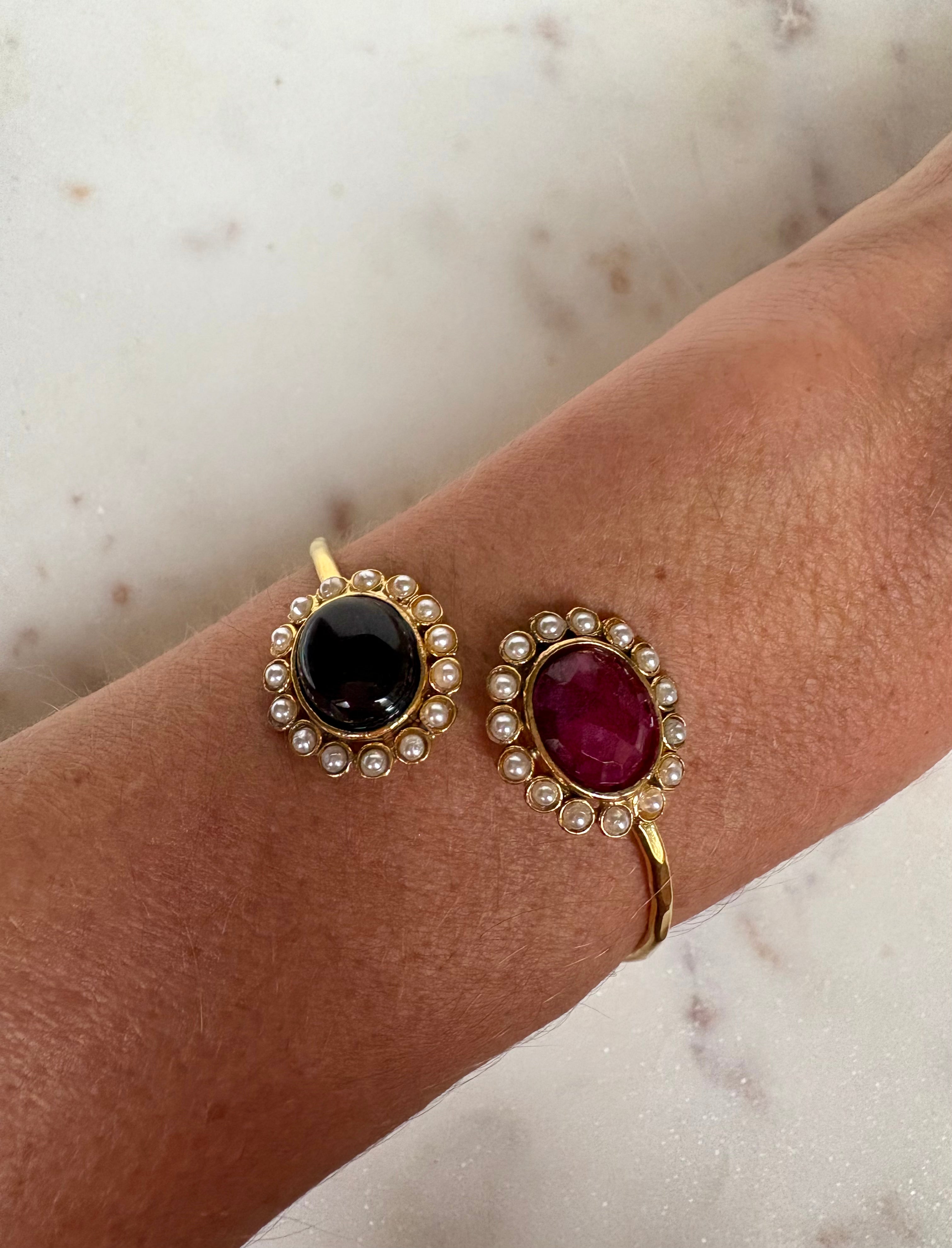 thin bracelet contrasting gemstones