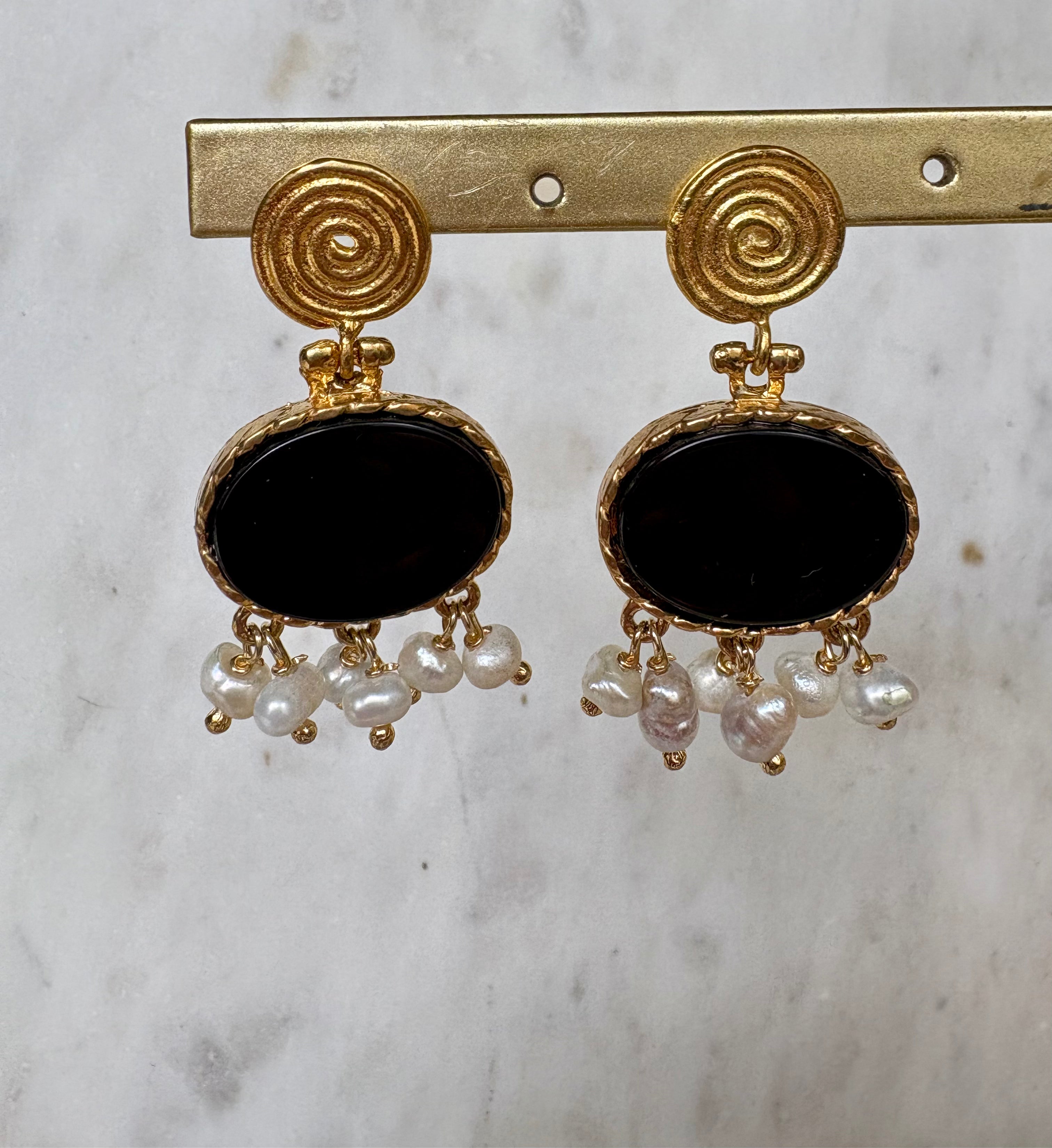 gold onyx pearl details earring drops