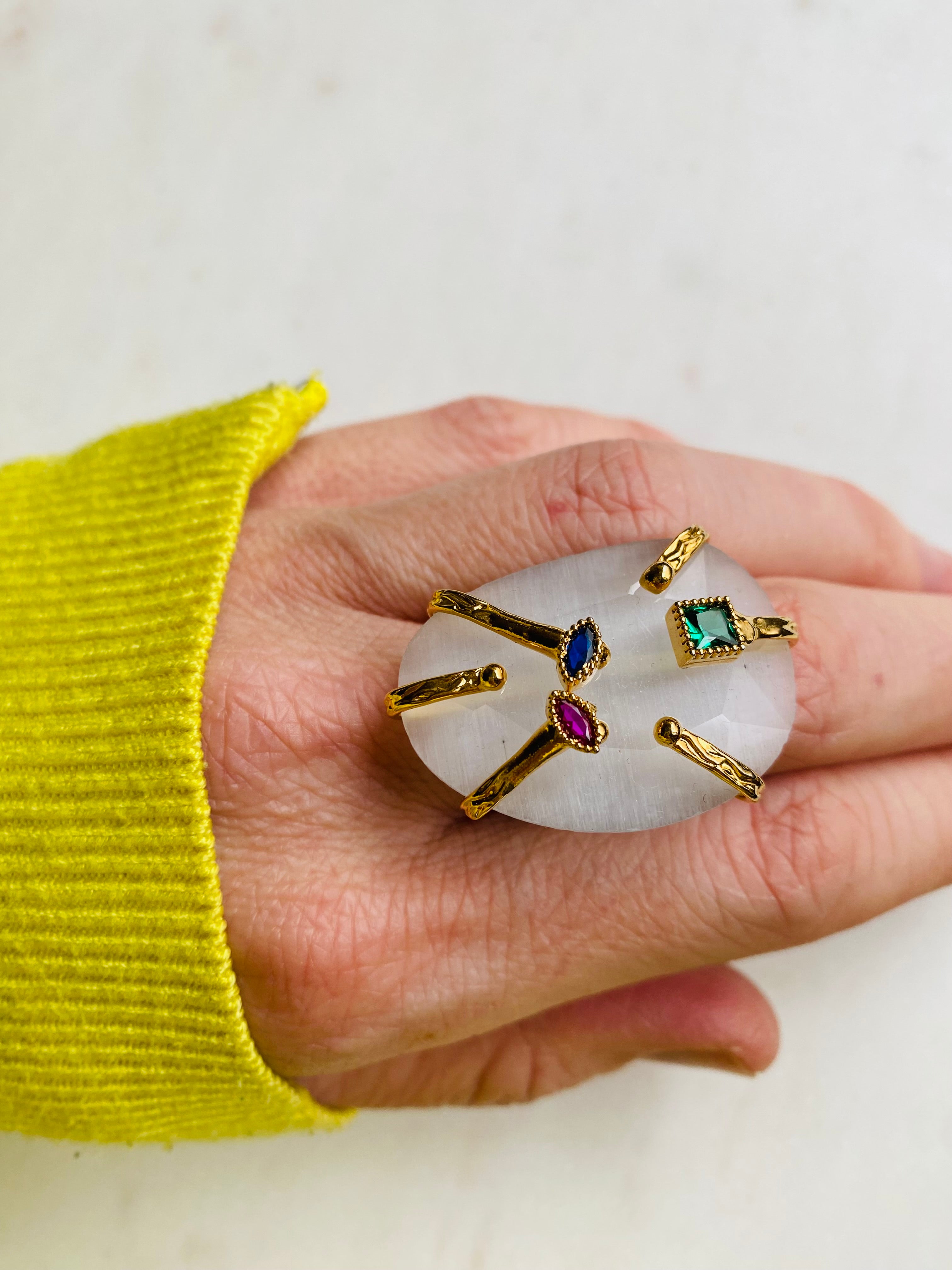 goldwired gemstone ring